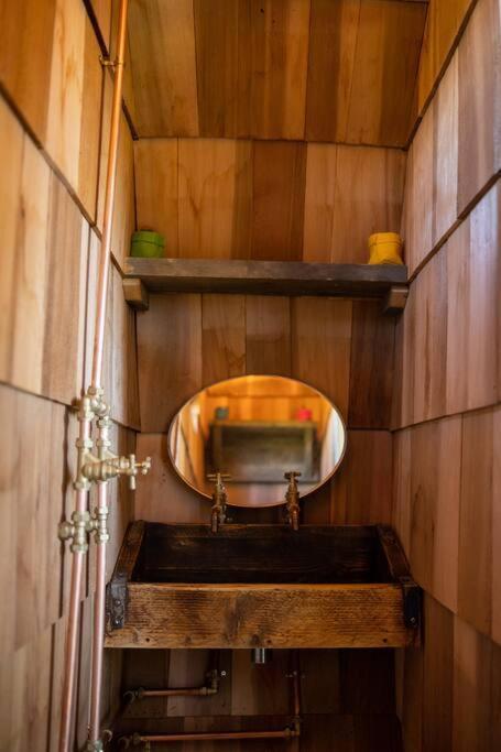 塞奇菲尔德'Pipistrelle' Remote Off-Grid Micro Cabin别墅 外观 照片
